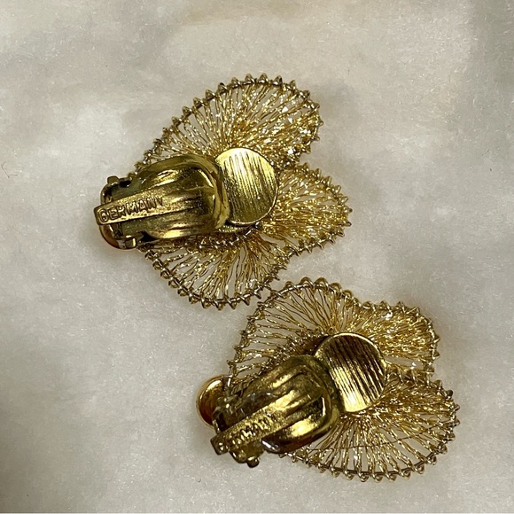 Vintage Handmade in Western Germany Gold Tone Butterfly Brooch Clip Earring Set - Picture 2 of 12